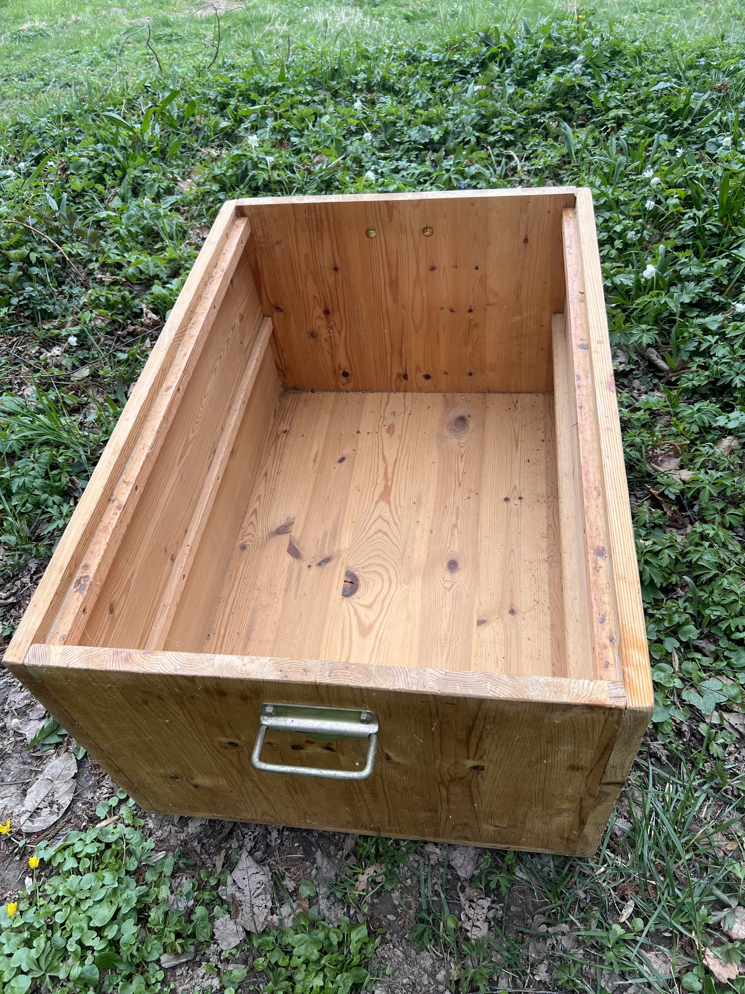 Caisse pour stockage de cadre prix a discuter par Bernard Pasquier 079 216 18 11 