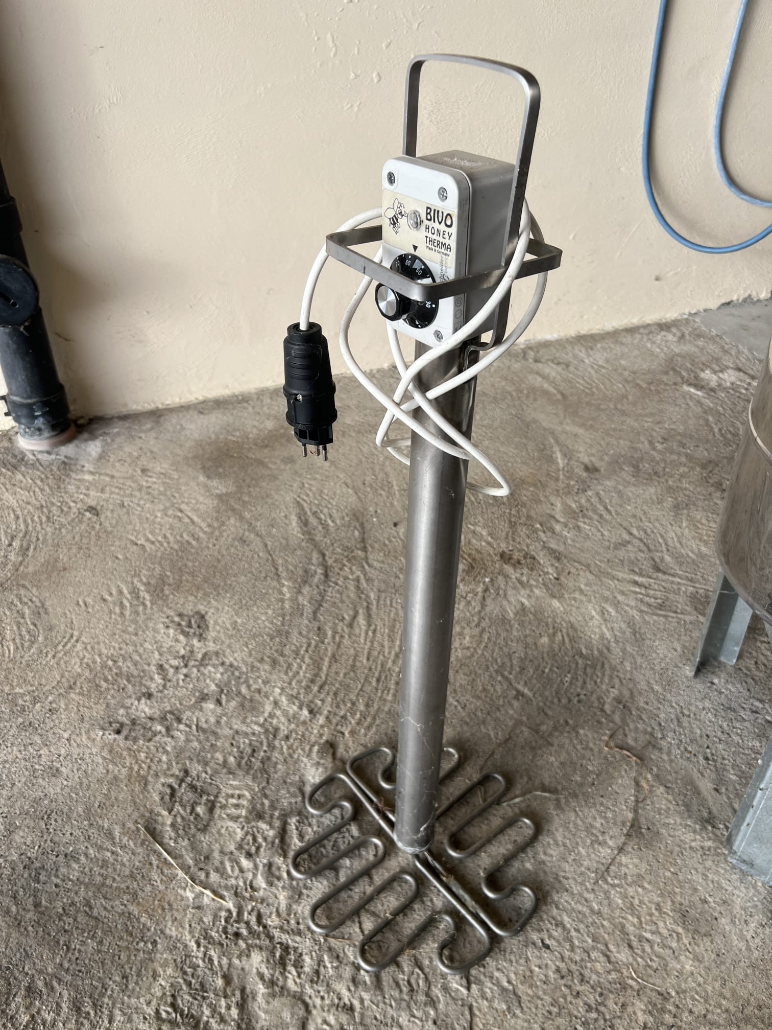  Défigeur à miel 300.- par Bernard Pasquier 079 216 18 11 